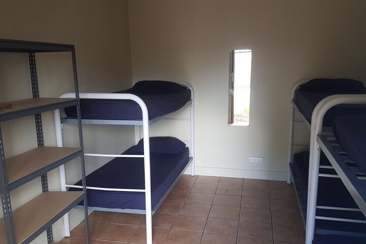 Room 6 of 38