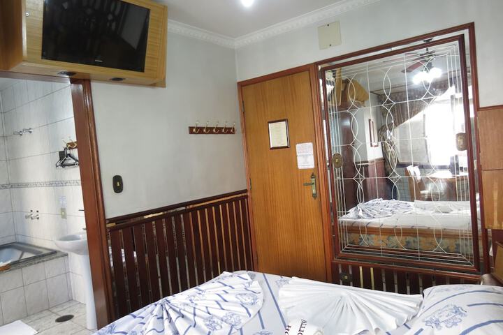 Room 10 of 56