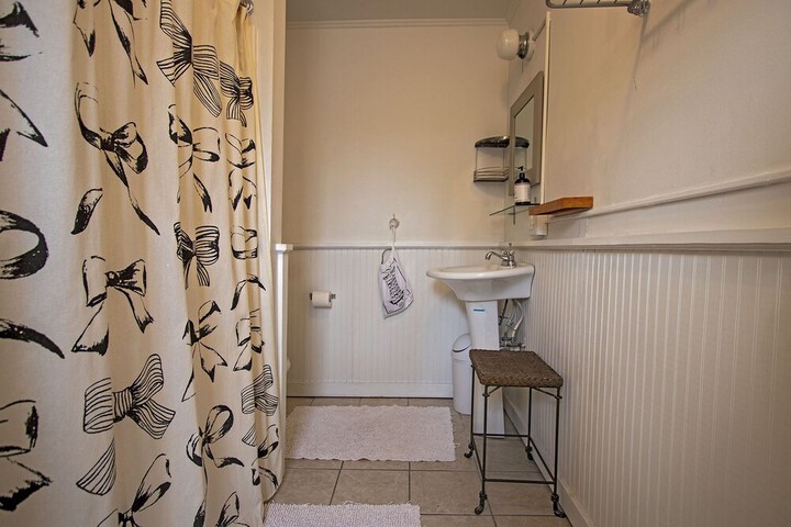 Room 35 of 52