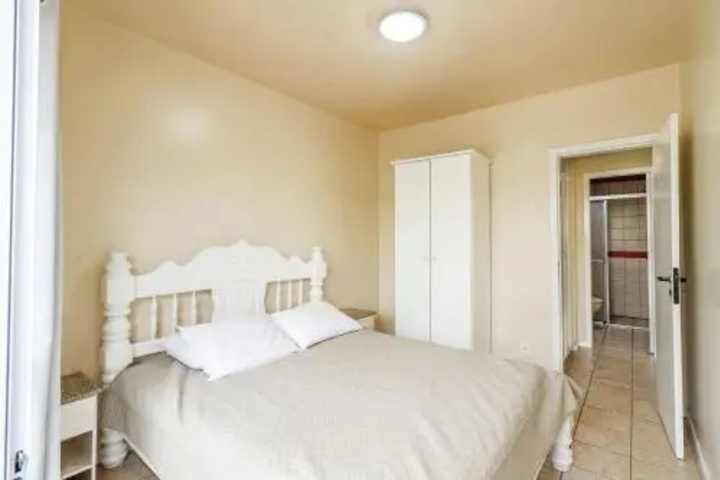 Room 5 of 31