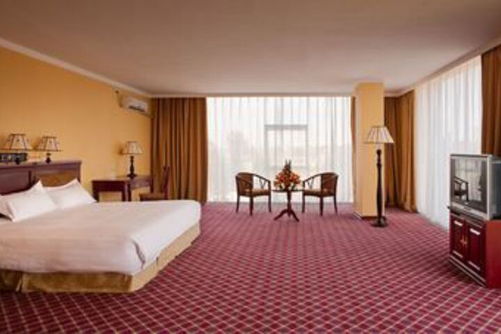 Room 4 of 14