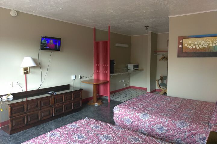 Room 3 of 12