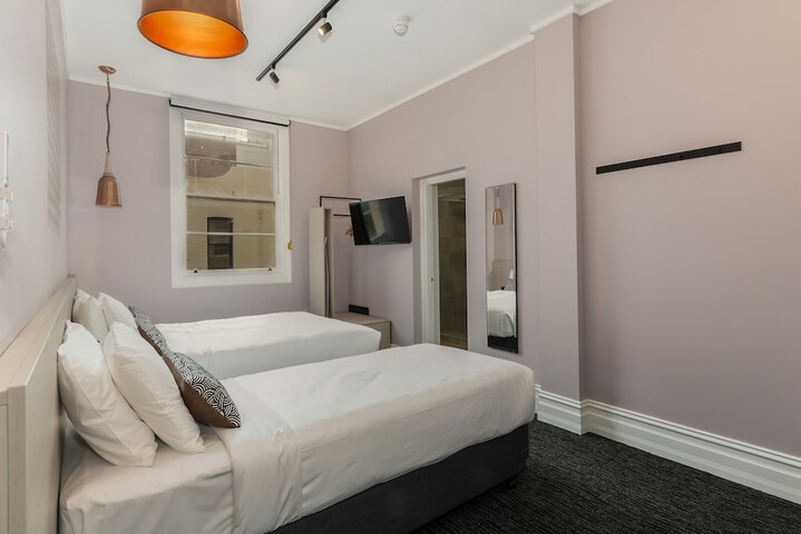 Room 14 of 61