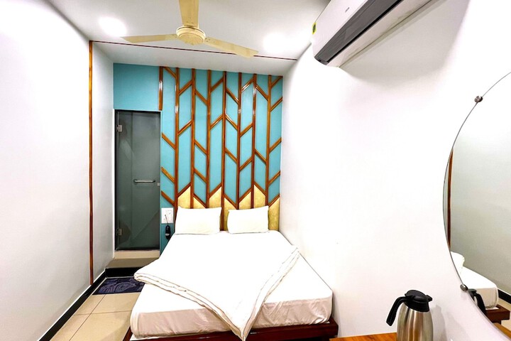 Room 8 of 35