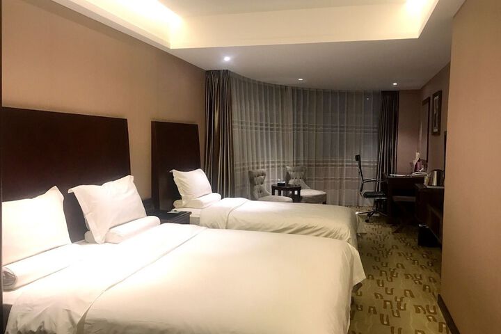 Room 3 of 50