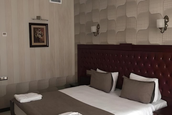 Room 9 of 71