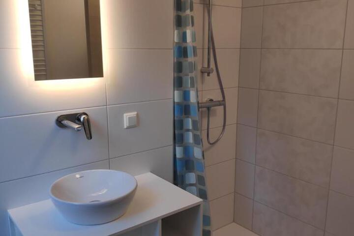General 94 of 100