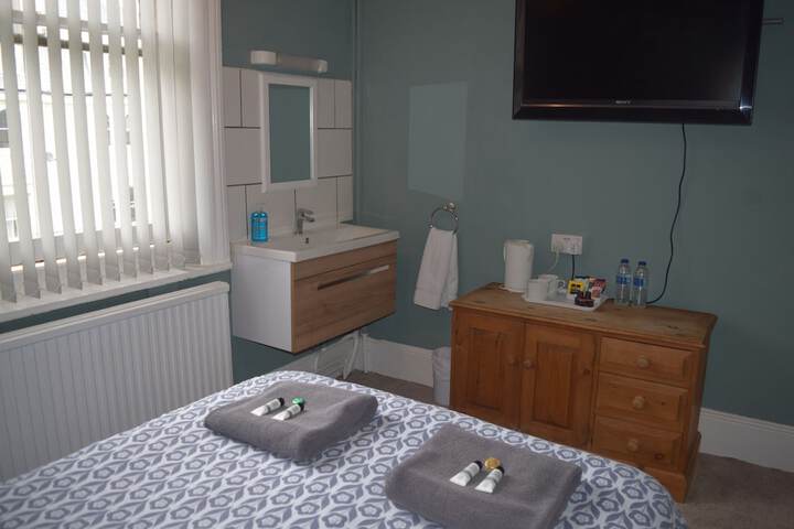 Room 43 of 86