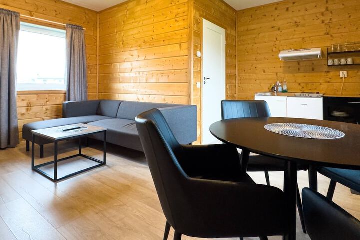 Room 10 of 51
