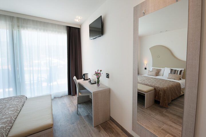 Room 36 of 84