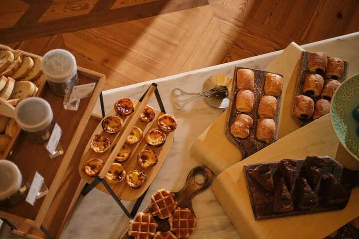 Breakfast/Coffee Service 64 of 80
