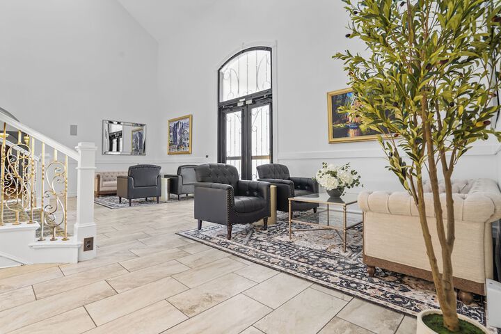 Guest Lobby
