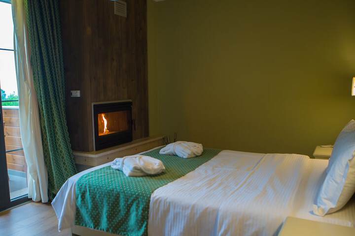 Room 8 of 47