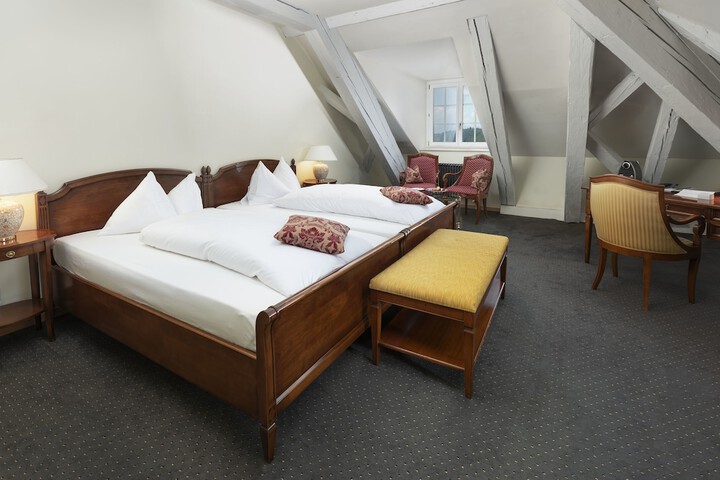 Room 5 of 31