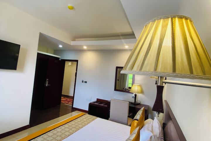 Room 5 of 34