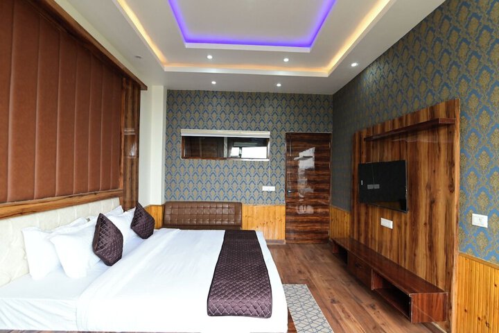 Room 7 of 42