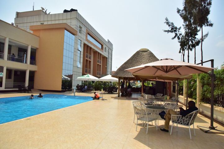 Pools & Facilities