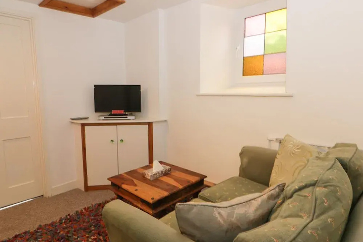 Room 3 of 13
