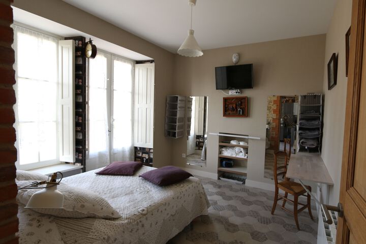 Room 17 of 24