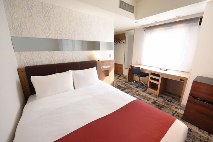 Room 9 of 36