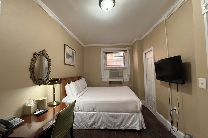 Room 21 of 66