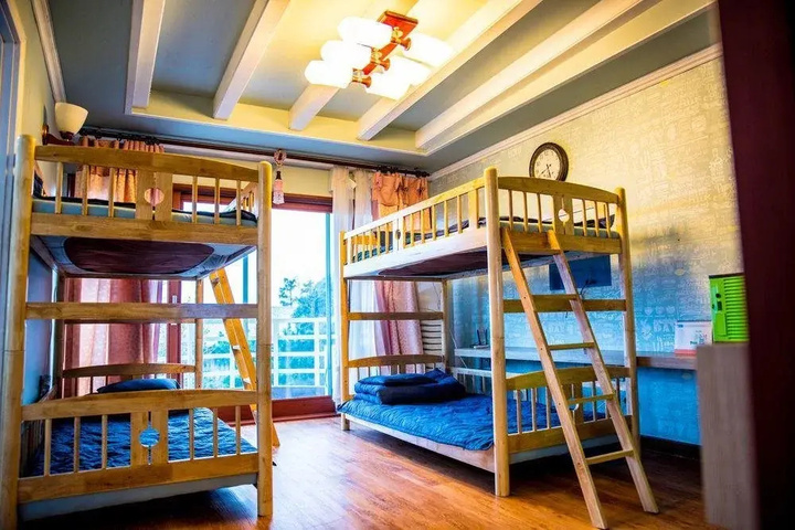 Room 3 of 17