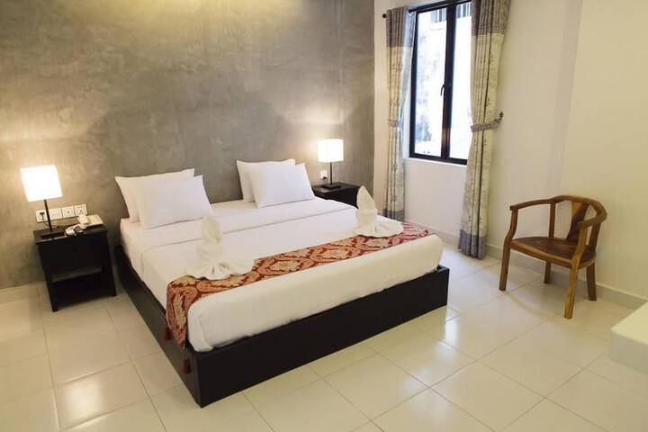 Room 4 of 24