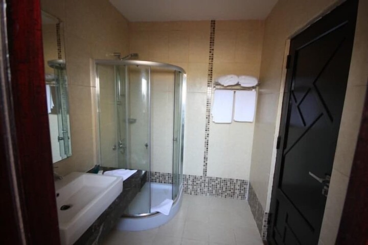 Room 7 of 31