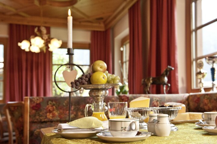 Breakfast/Coffee Service 95 of 103