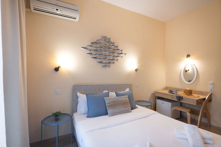 Room 8 of 31