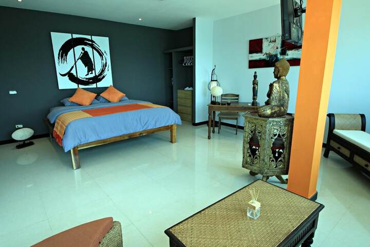 Room 14 of 30