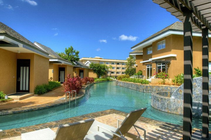 Pool 33 of 64