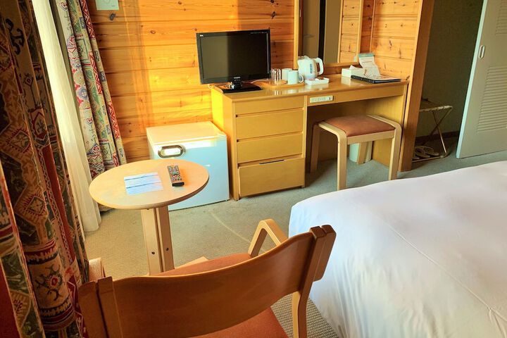 Room 9 of 44