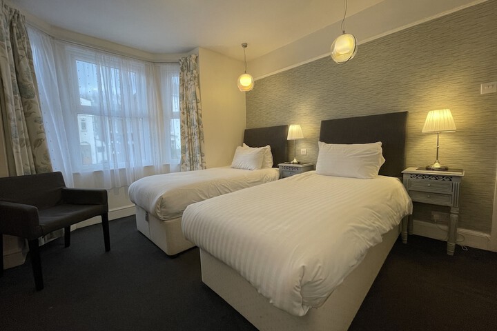 Room 17 of 30