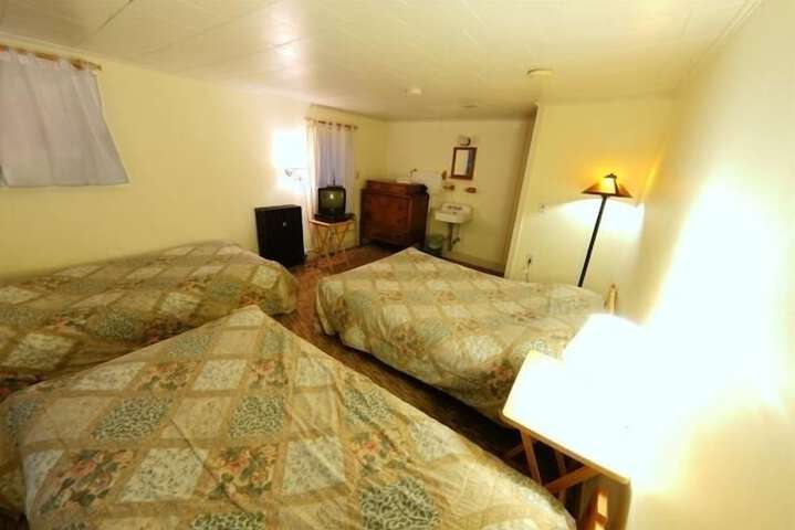 Room 11 of 37