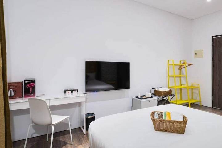 Room 29 of 313