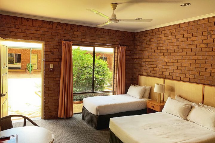 Room 8 of 42