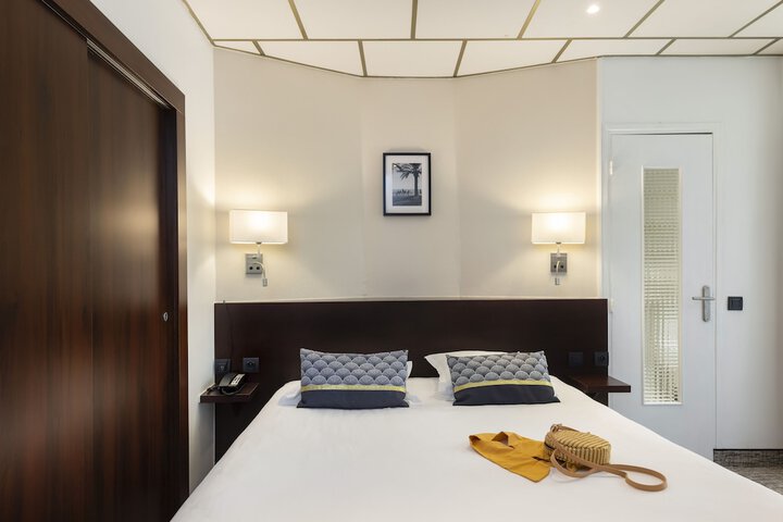 Room 38 of 104