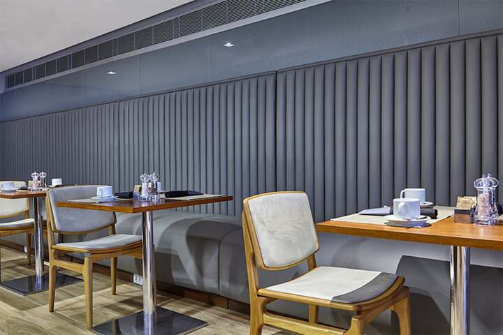 Dining 89 of 102