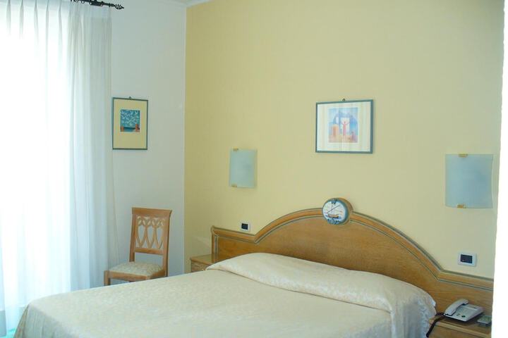 Room 17 of 63