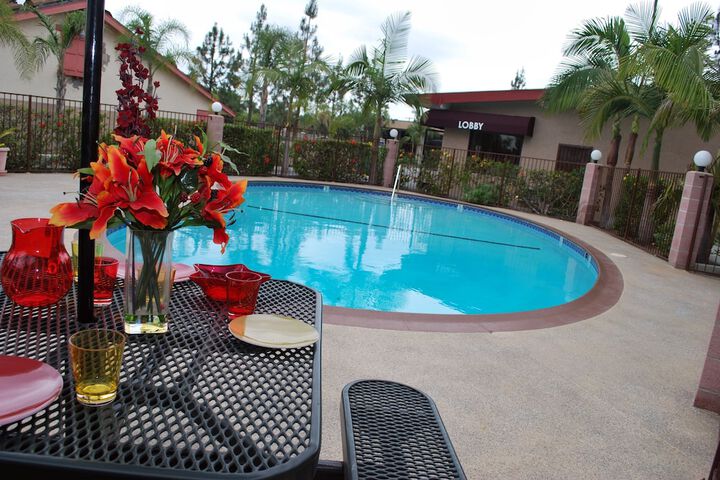 Pool 18 of 26