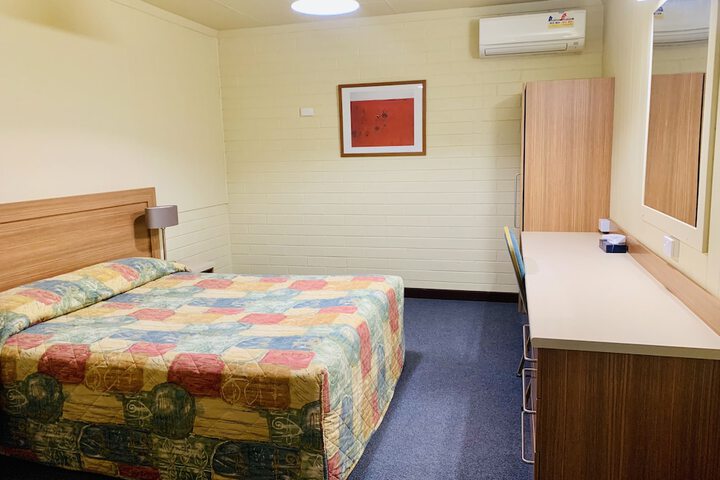 Room 35 of 114