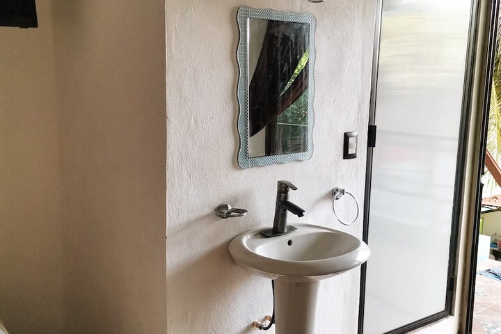 Room 21 of 30