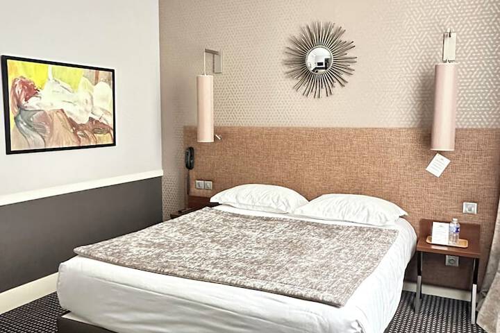 Room 8 of 53