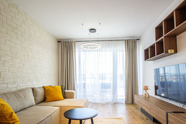 Room 392 of 653