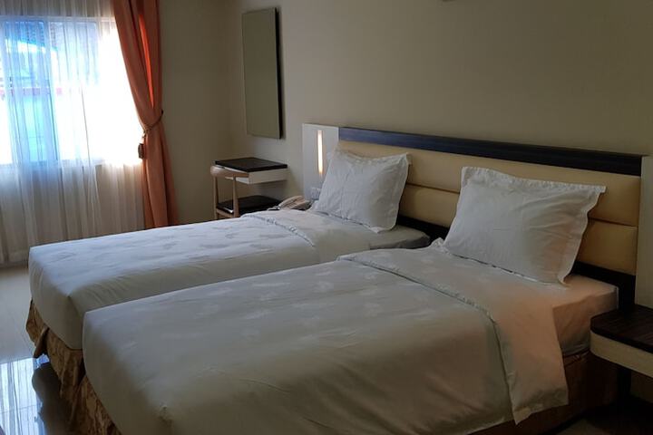 Room 14 of 49
