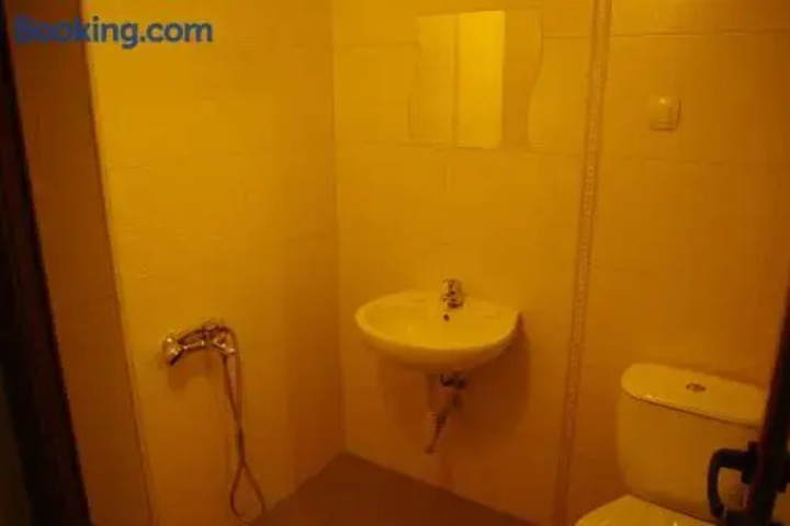 Room 8 of 13