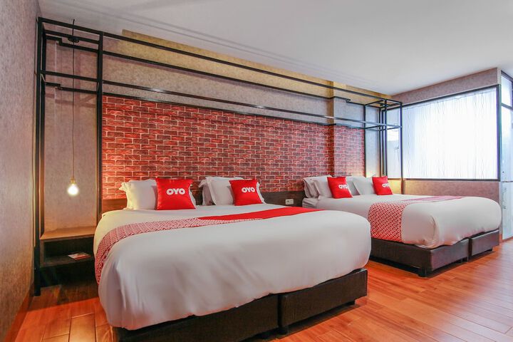 Room 18 of 33