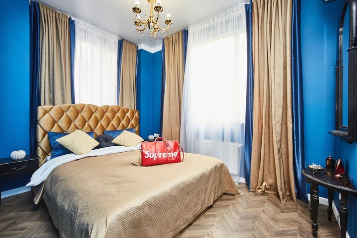 Room 12 of 30