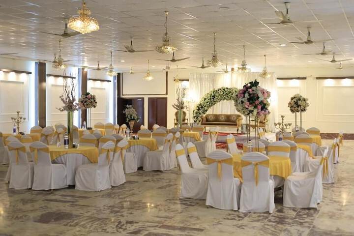 Ballroom/Hall 49 of 52